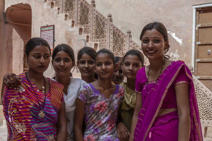 06 - India - Bikaner - chicas